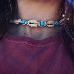 VSCO beaded shell necklace